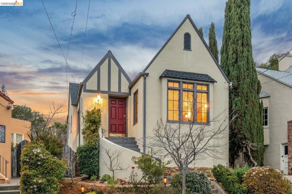 4107 Lyman Rd, Oakland