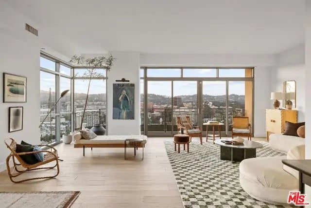 10800 Wilshire Boulevard 1901, Los Angeles