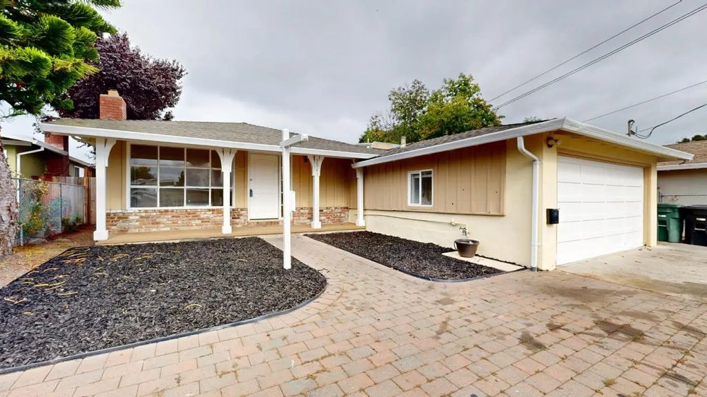 2543 Hazelwood Way, East Palo Alto