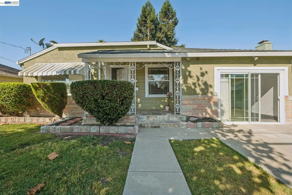 527 Capistrano, Oakland