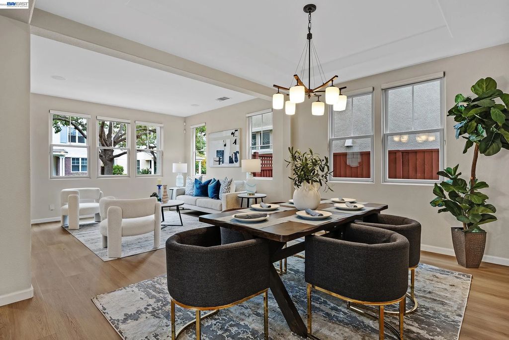 380 Tucker Ave, Alameda