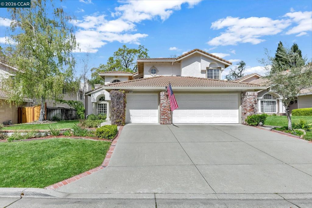 668 Sun Tree Ct, Danville