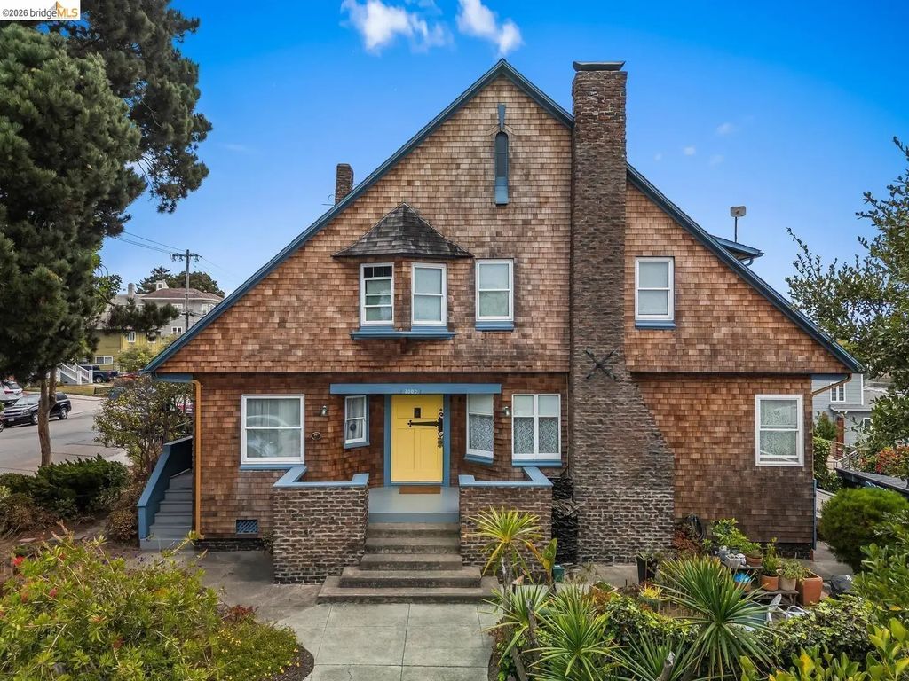 2000 Clinton Ave, Alameda