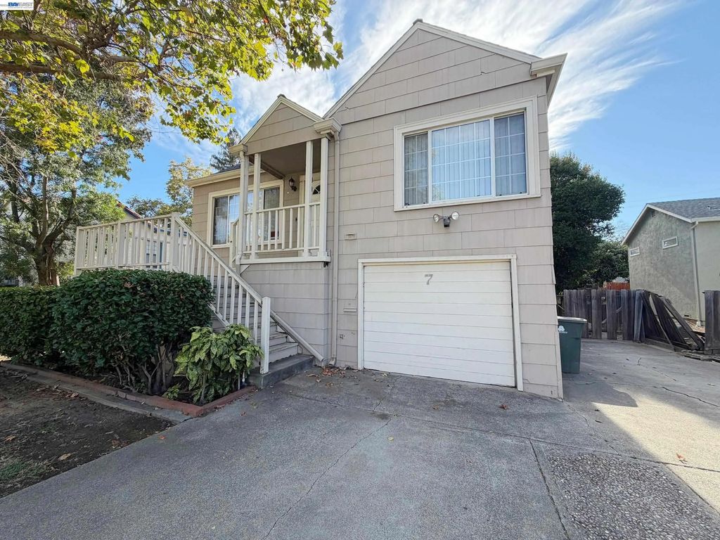 7 Howard Ave, Vallejo