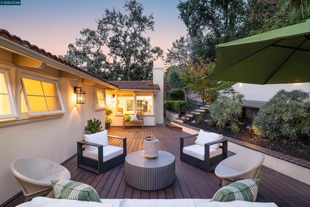 60 Tarry Ln, Orinda