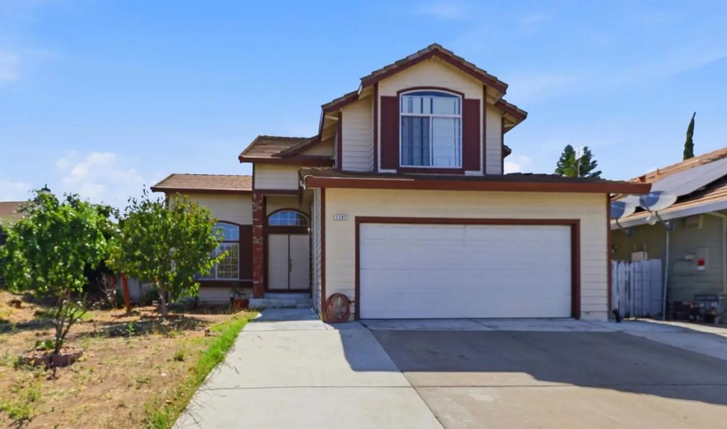 1182 Seasons Drive, Pittsburg