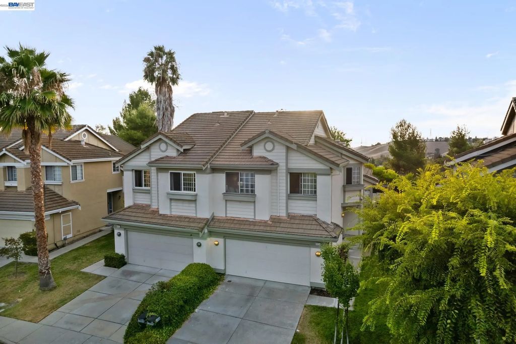 44729 Lynx Dr, Fremont