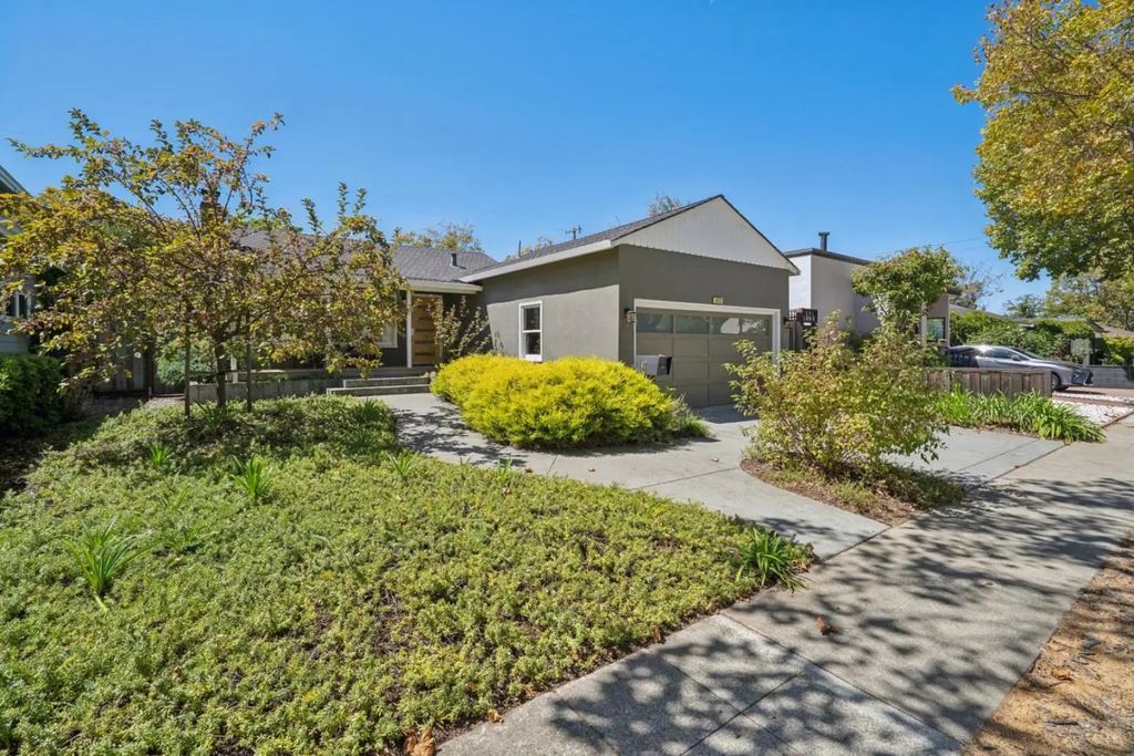 473 Bloomfield Road, Burlingame