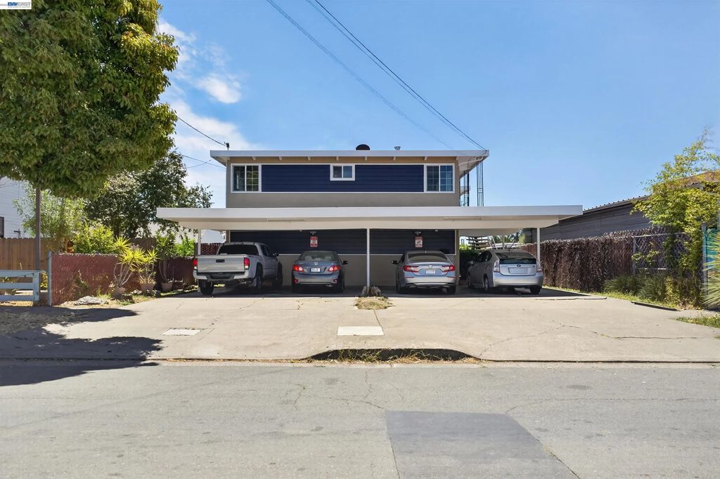 2318 Lowell Avenue, Richmond