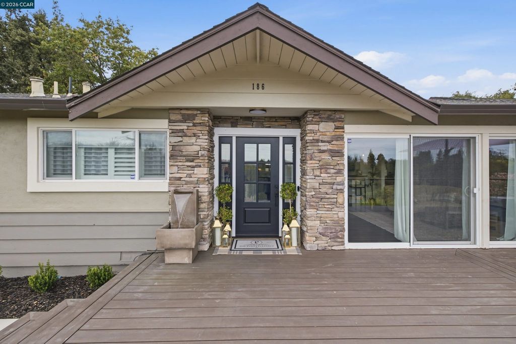 186 Paso Nogal Rd, Pleasant Hill