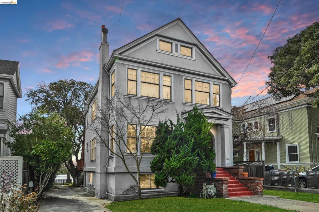 1822 Clinton Ave, Alameda