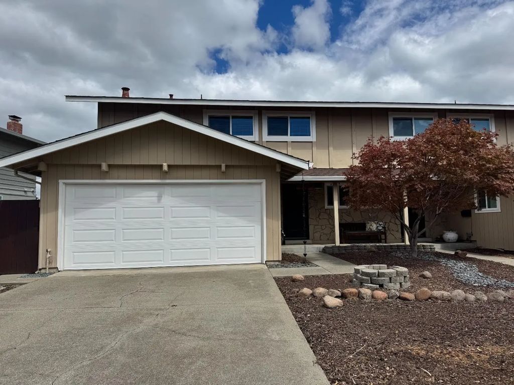 625 Comet Drive, Foster City