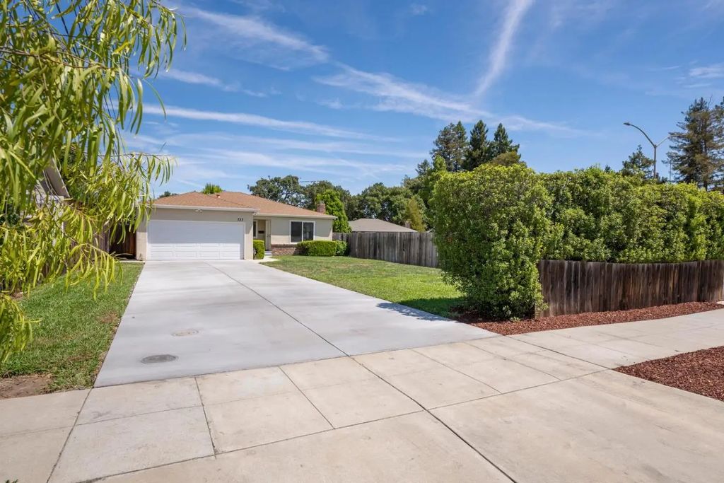 737 Myrtle Street, Redwood City