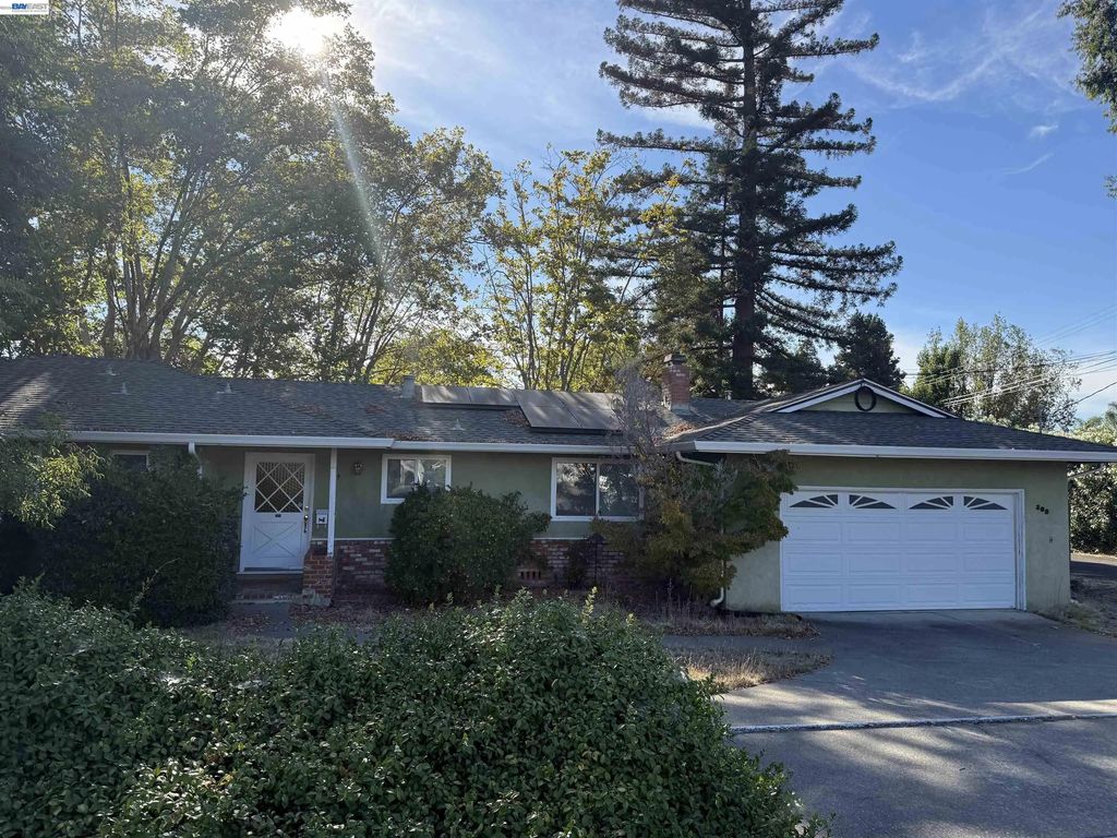 209 Las Lomas Way, Walnut Creek
