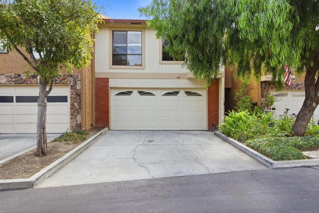 1397 Gazdar Court, Santa Clara