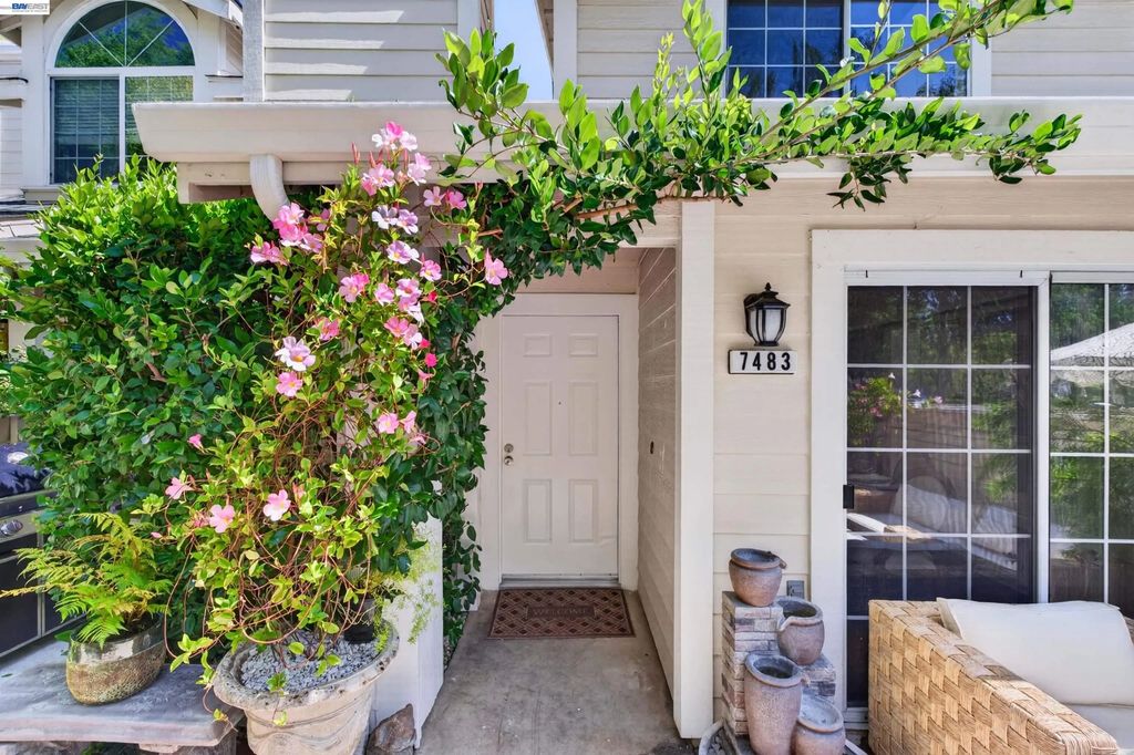 7483 Stonedale Dr, Pleasanton