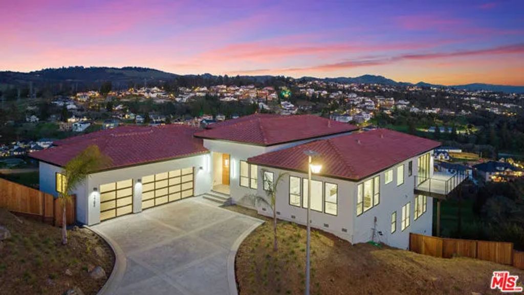 3794 Skyfarm Drive, Santa Rosa