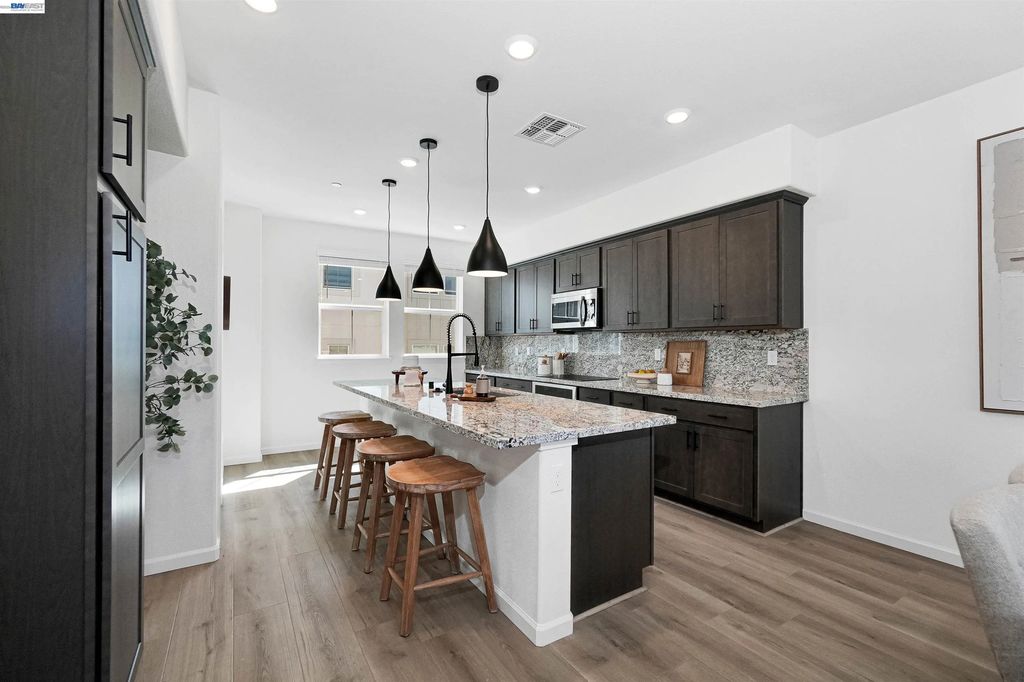 3767 Castro Valley Blvd., Castro Valley