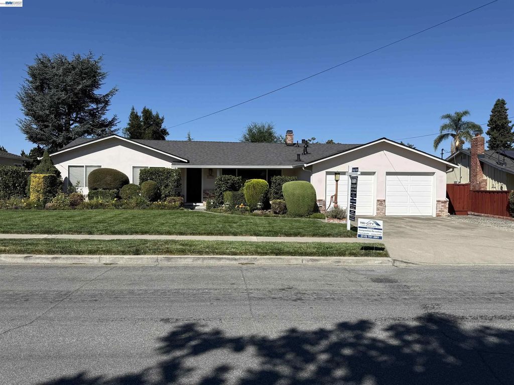 41717 Covington Dr, Fremont