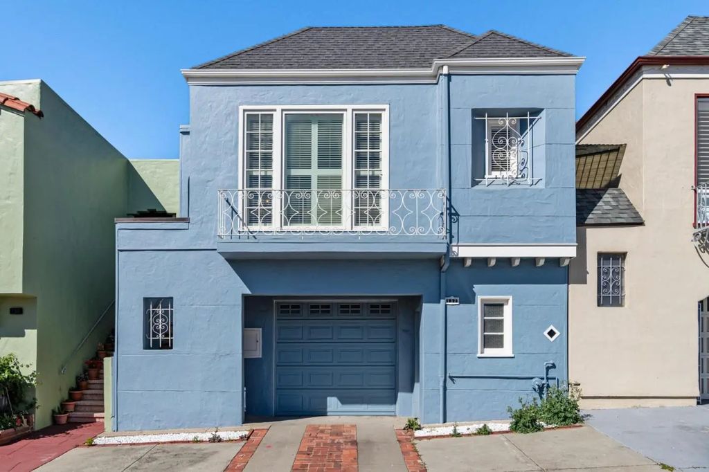 132 School Street, Daly City