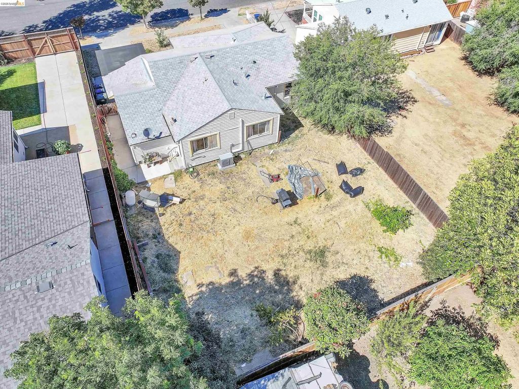 93 Atherton Ave, Pittsburg