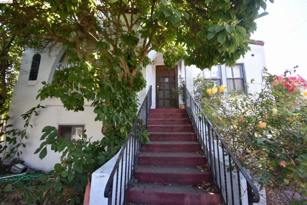 1922 Fairview St, Berkeley