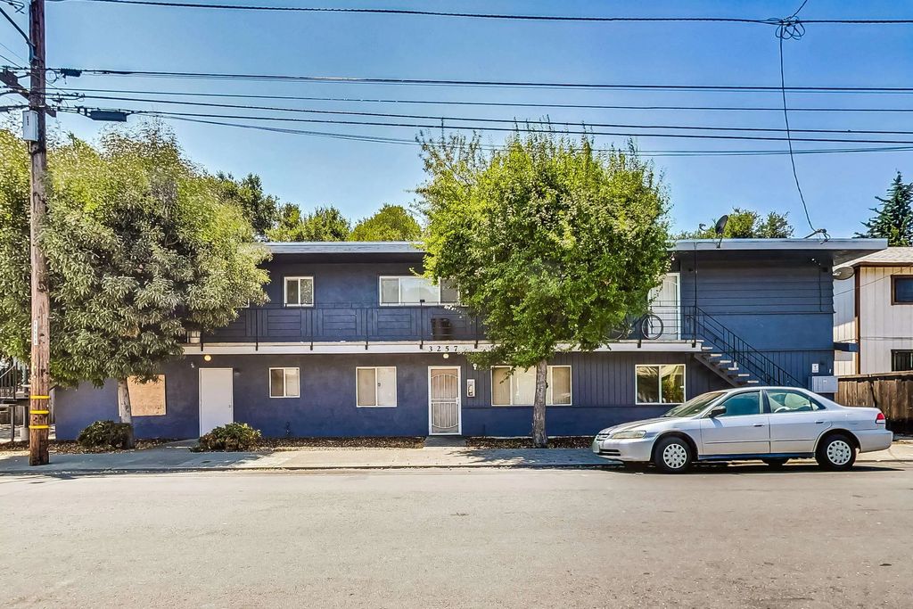 3257 Delaware St, Oakland