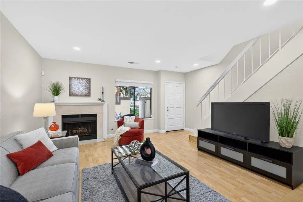 582 Pimlico Court, Walnut Creek