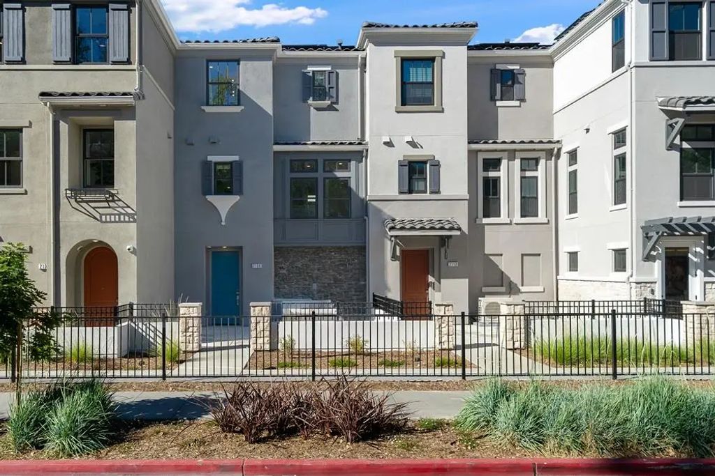 2108 Latham Street, Mountain View