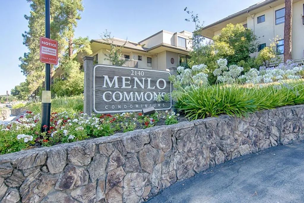 2140 Santa Cruz Avenue B106, Menlo Park