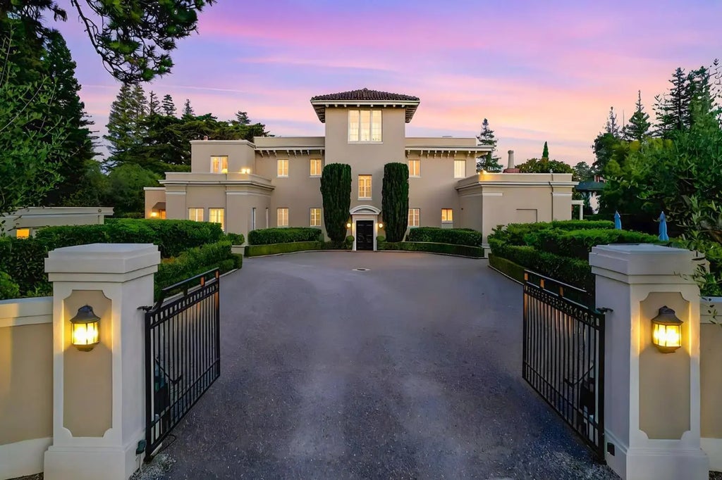 245 W Santa Inez Avenue, Hillsborough