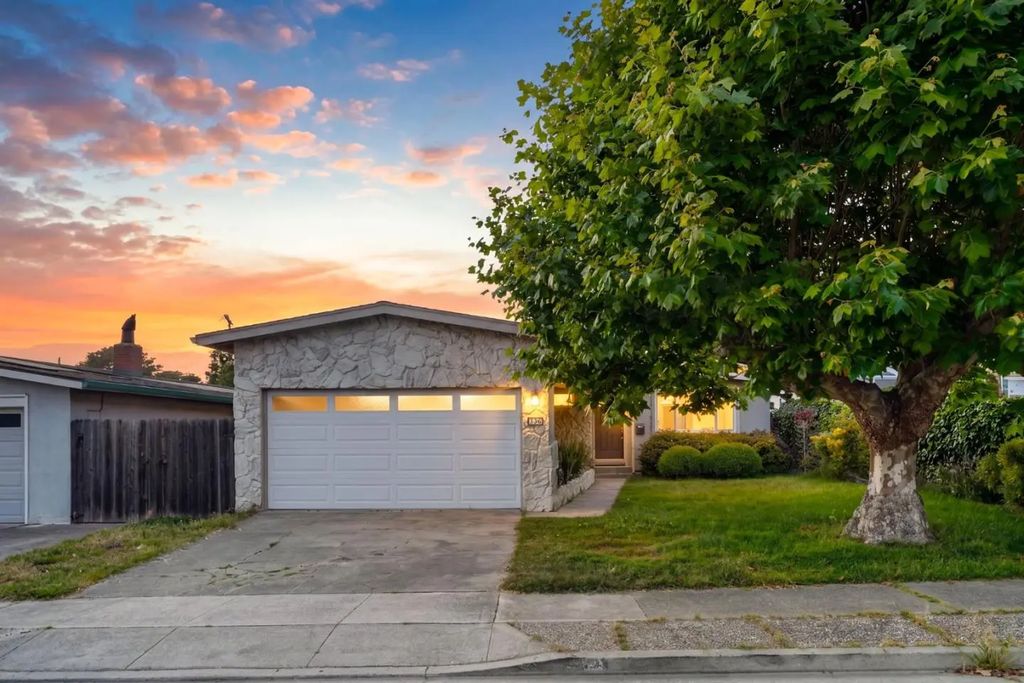 339 Greenway Drive, Pacifica