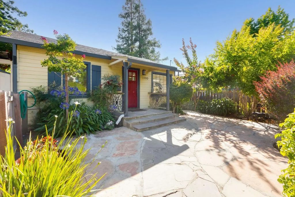 1190 Saint Francis Street, Redwood City