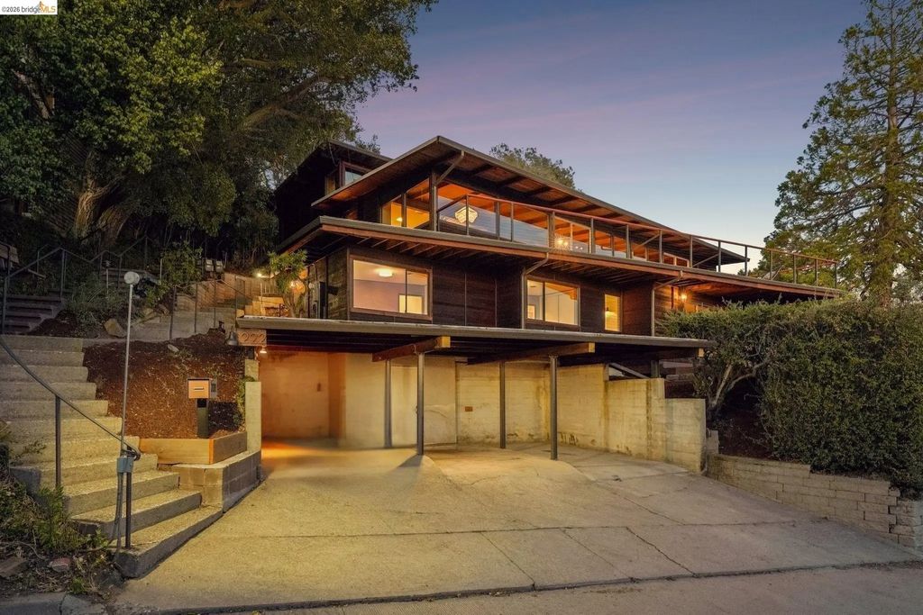 222 Panoramic Way, Berkeley
