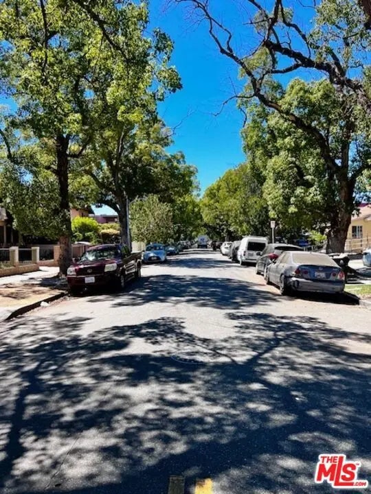 4103 S Hoover Street, Los Angeles