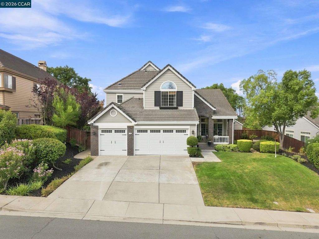 308 Ahwanee Lane, Clayton