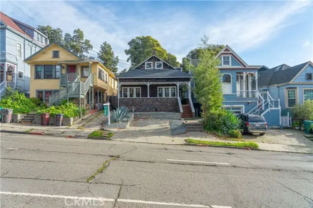 3520 Harrison Street, Oakland