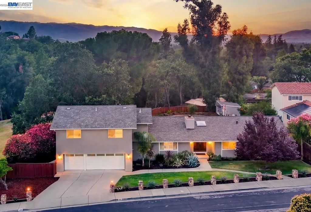 495 Adams Way, Pleasanton