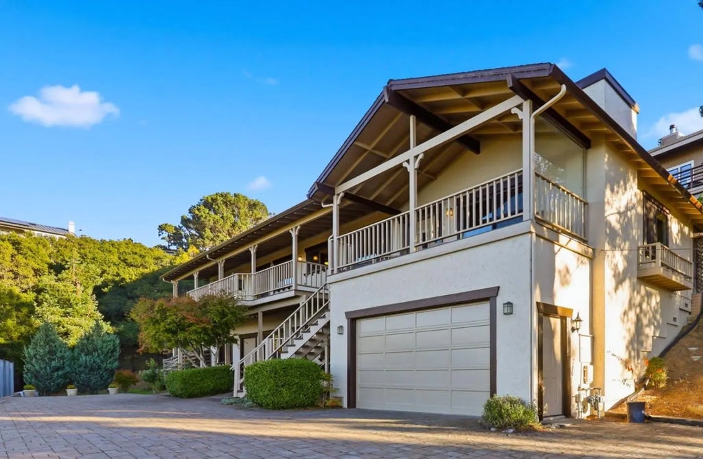 2728 Sequoia Way, Belmont