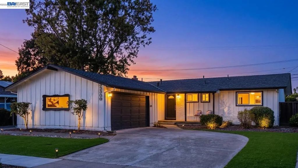 38300 Acacia St, Fremont