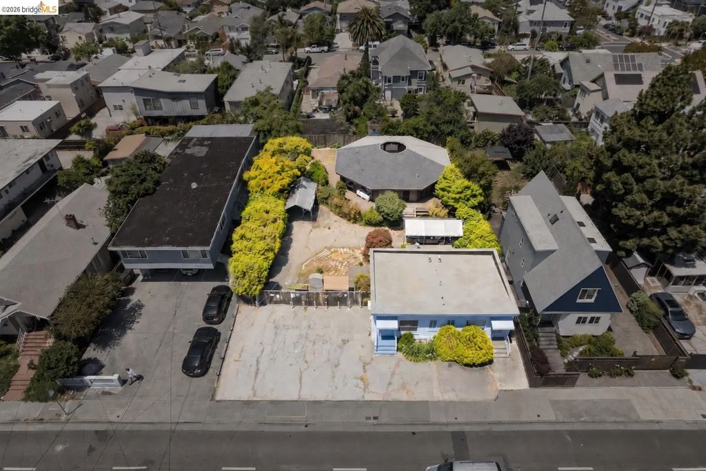 1535 Ashby Ave, Berkeley