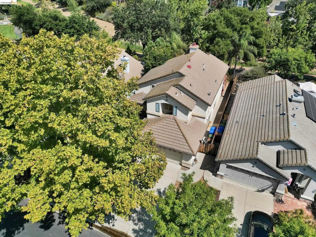 550 Apple Hill Dr, Brentwood
