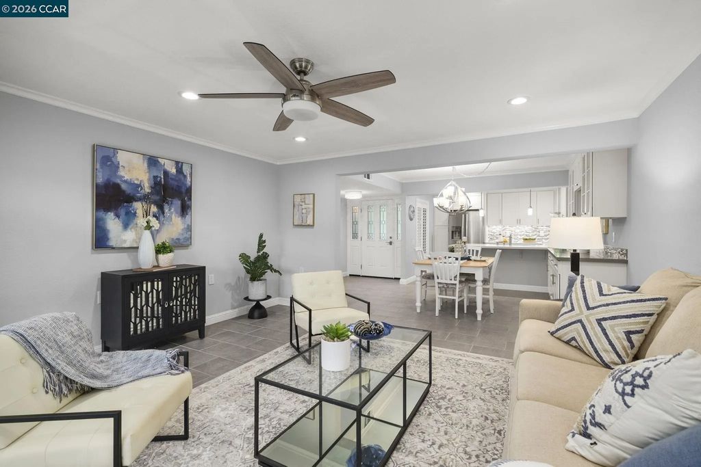 1100 Singingwood 8, Walnut Creek