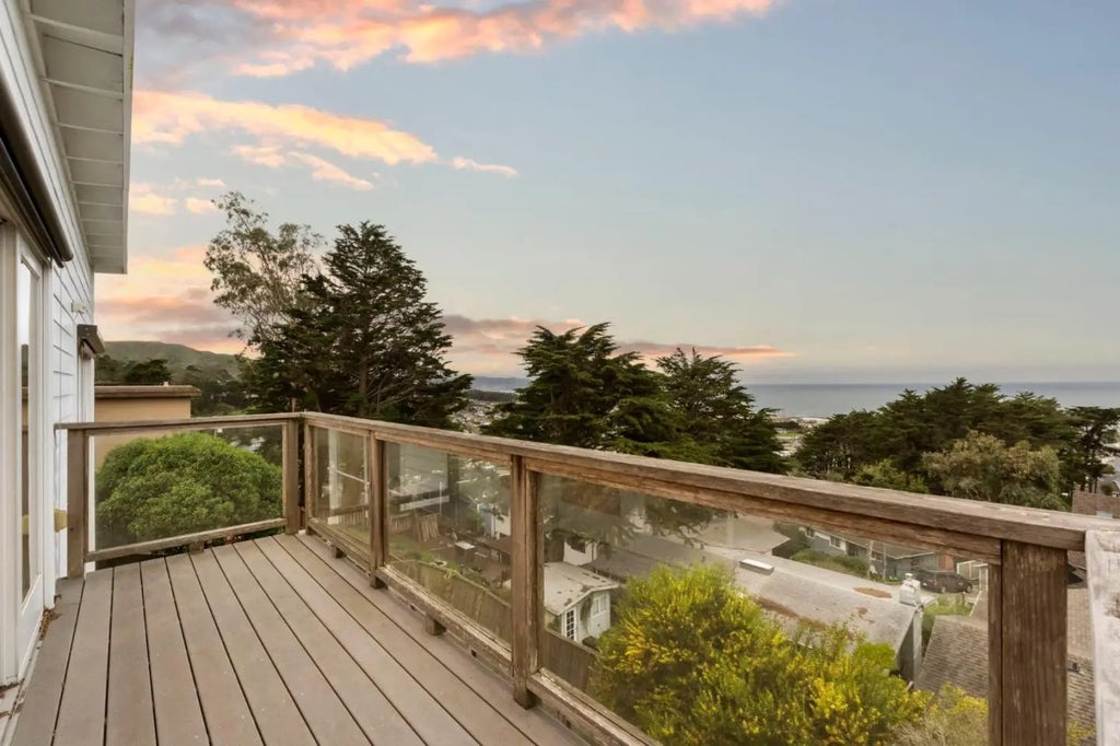 430 Farallon Avenue, Pacifica