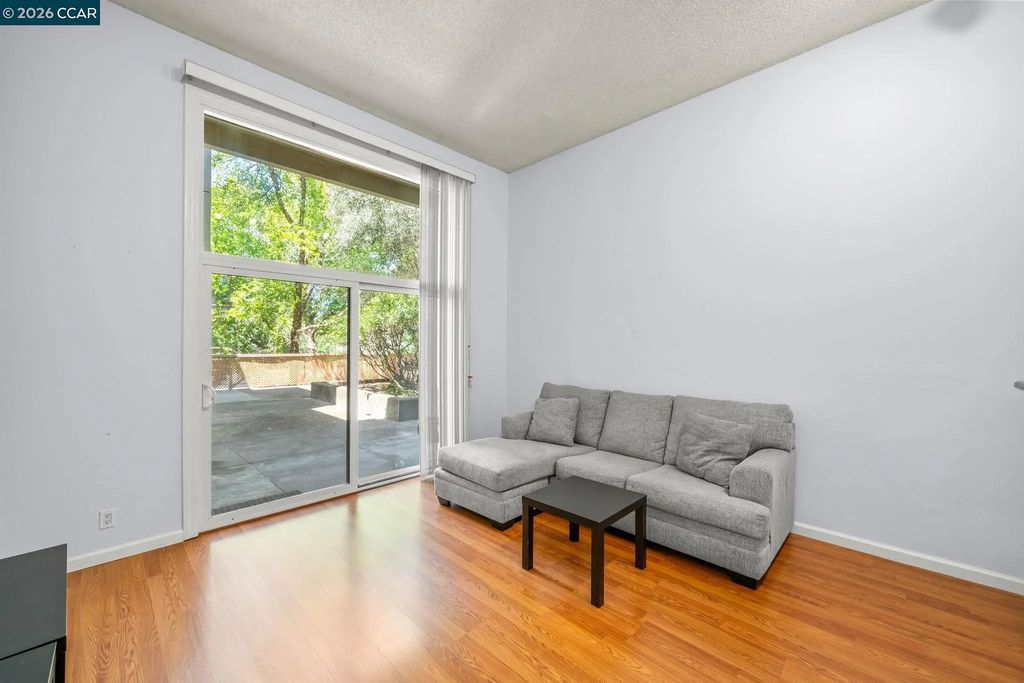 460 N Civic Dr 301, Walnut Creek