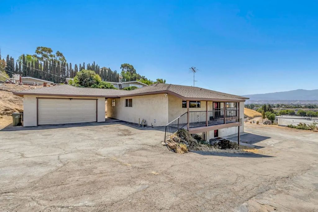 132 San Ramon Drive, San Jose