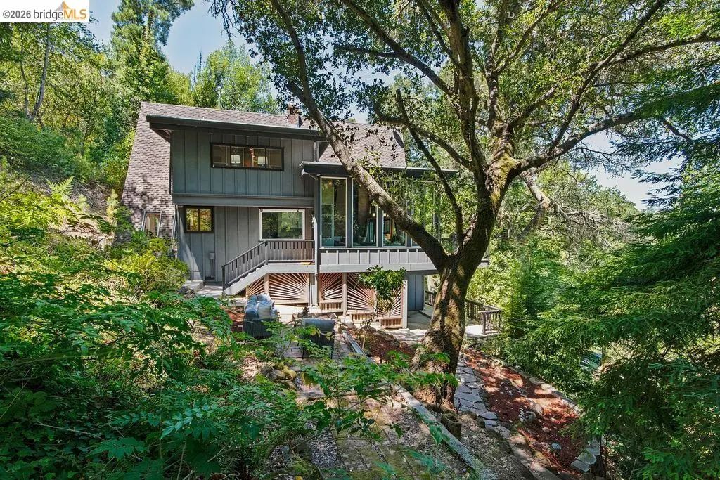 26 Fern Way, Orinda
