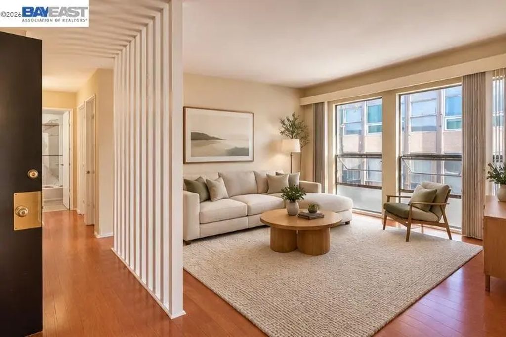 3815 Harrison St 302, Oakland