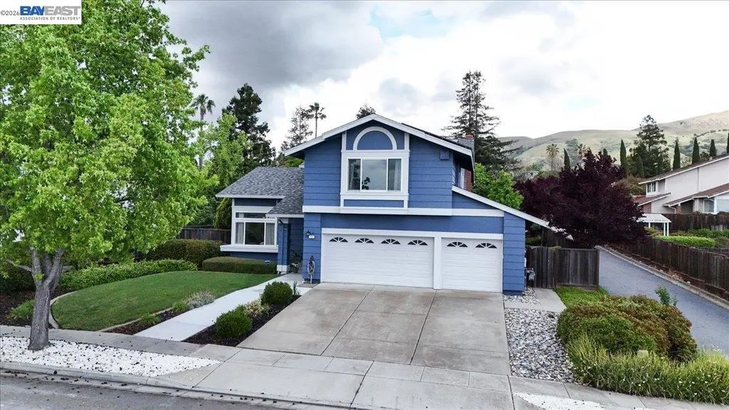 466 Crystalline Dr, Fremont
