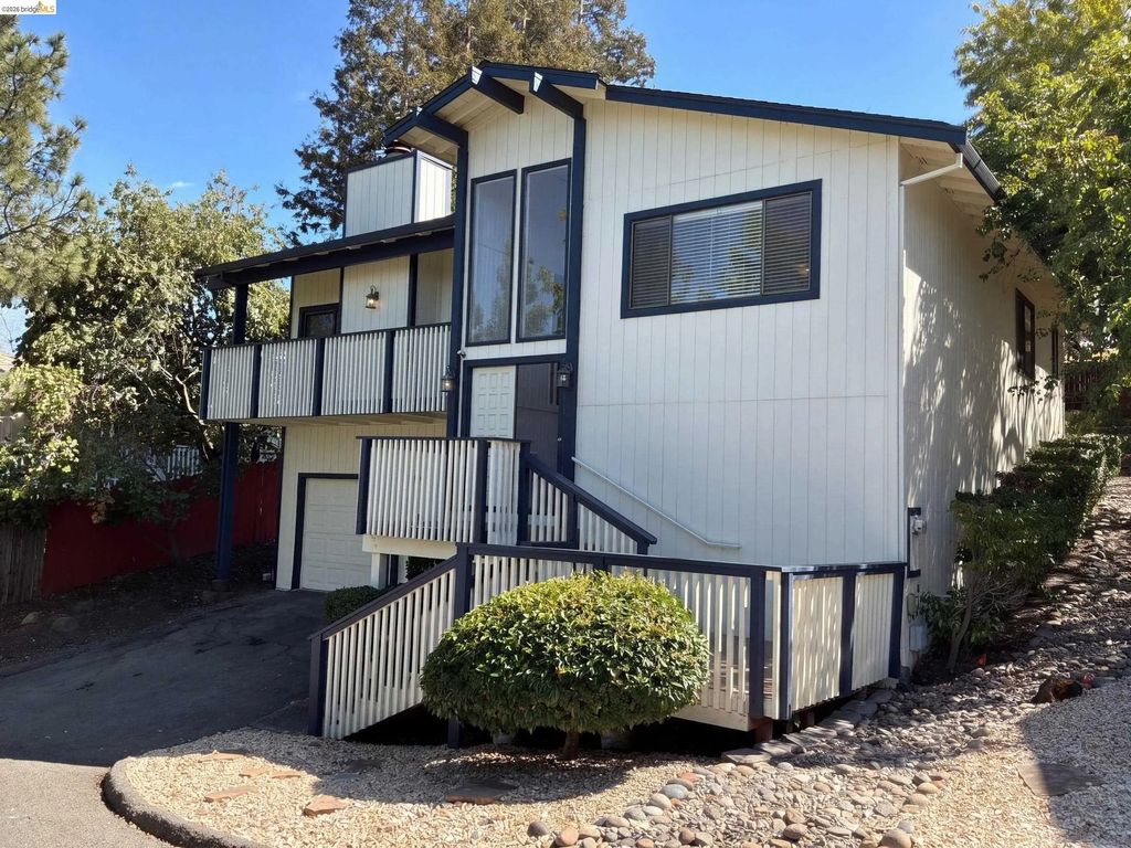 2281 Yale St, Martinez